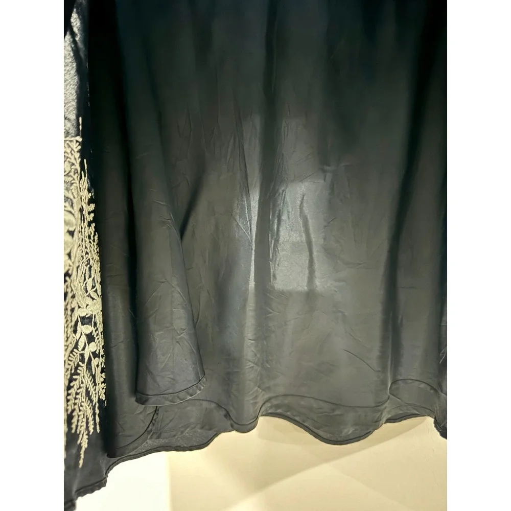 Ann Taylor Petites Navy Blue Floral Embroidered A-Line Skirt Size 2P